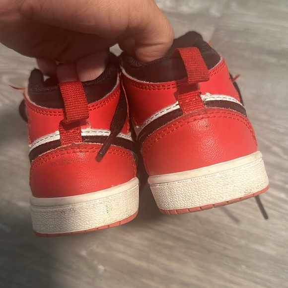 Jordan 1s - Picture 3 of 6